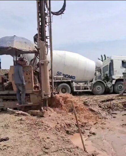 当阳岩石井施工